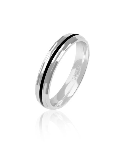 טבעת פס שחור חריטת יהלום - חיתוכי יהלום. טבעת מתאימה לגבר ולאישה.