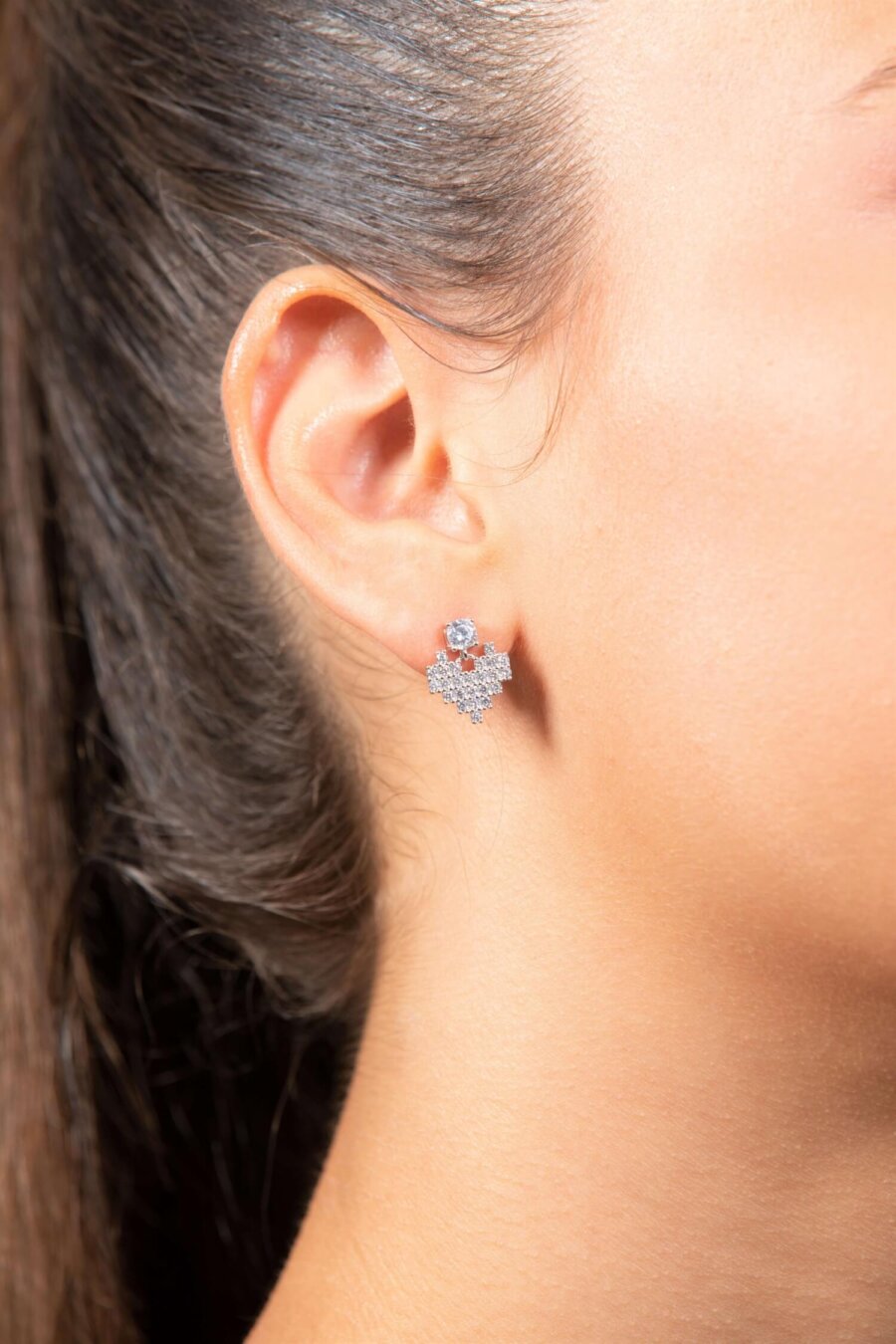 זוג עגילי לב פיקסל זוג עגילי לב פיקסל