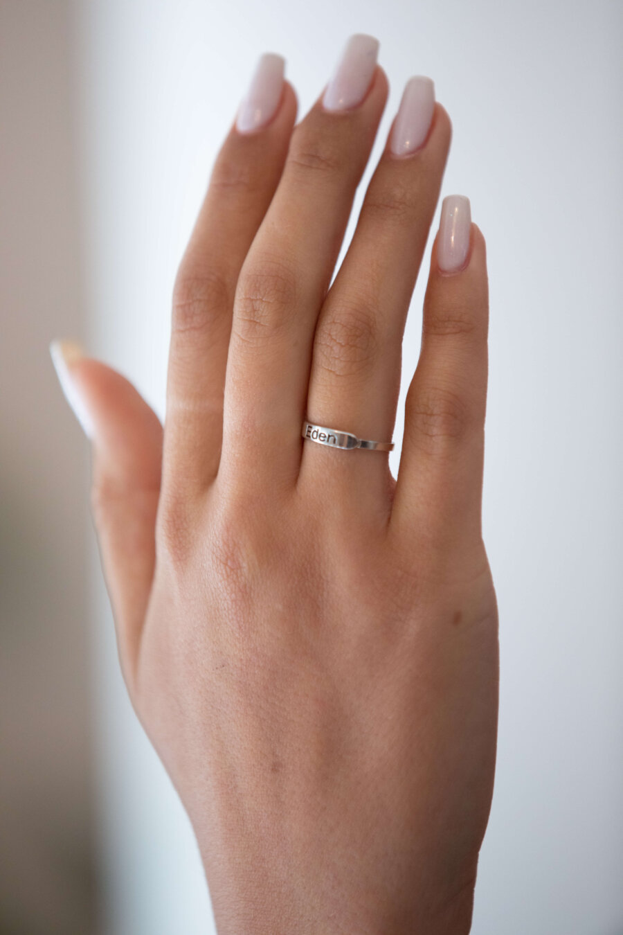 טבעת עם שם קלאסית טבעת עם שם קלאסית