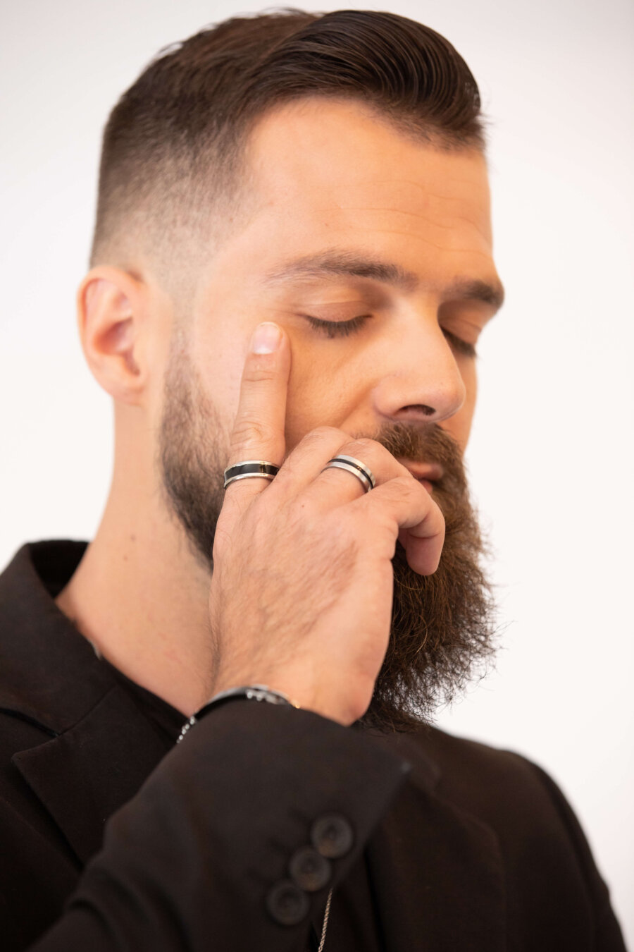 טבעת פס שחור טבעת פס שחור