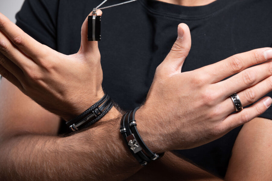 צמיד עור למעצבי שיער צמיד עור למעצבי שיער