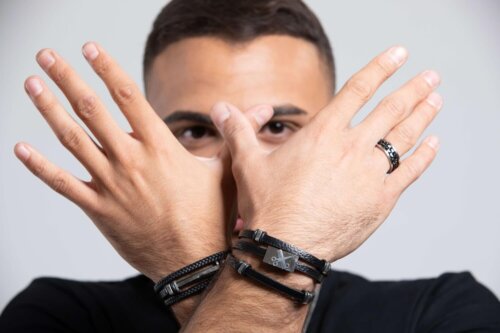 צמיד עור למעצבי שיער צמיד עור למעצבי שיער