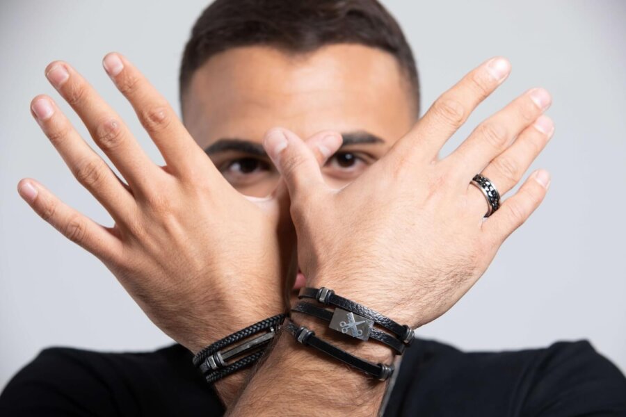 צמיד עור למעצבי שיער צמיד עור למעצבי שיער