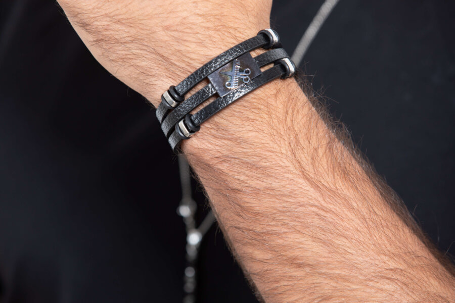 צמיד עור למעצבי שיער צמיד עור למעצבי שיער