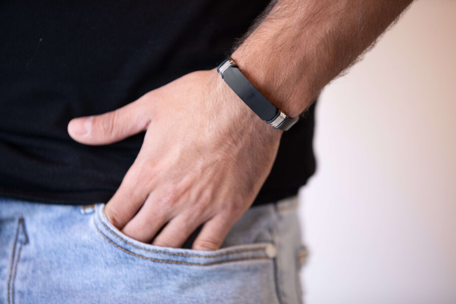 צמיד עור בשילוב פלטה לגבר צמיד עור בשילוב פלטה לגבר